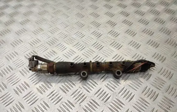 Toyota Avensis T250 Fuel main line pipe 8945860010