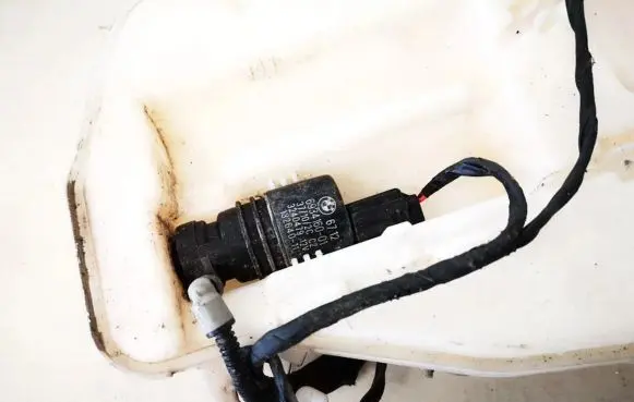 BMW 5 GT F07 Windscreen/windshield washer pump 6712693416001 67126934160-01