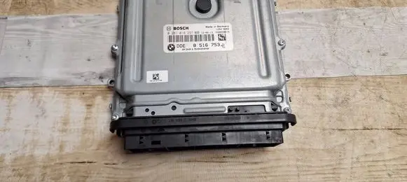 BMW 7 F01 F02 F03 F04 Engine control unit/module 0281018297 030158000 8516753