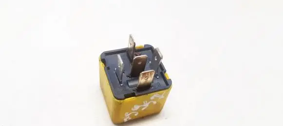 Fiat Bravo - Brava Other relay A727 82461739