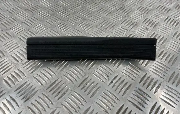 Mercedes-Benz C W204 Rear sill trim cover A2046860336