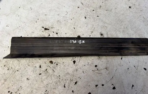 BMW 3 E30 Rear sill trim cover