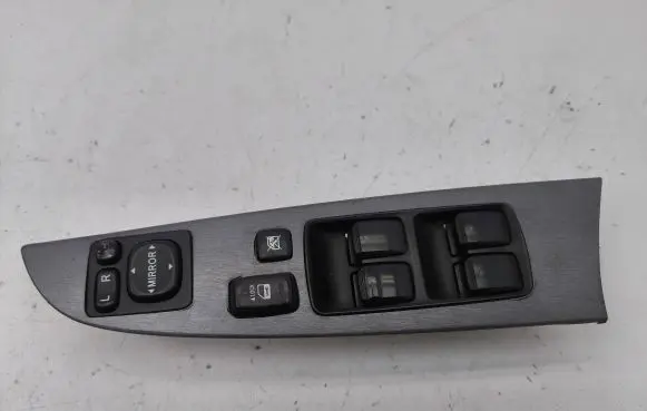Lexus IS 220D-250-350 Electric window control switch 84053080