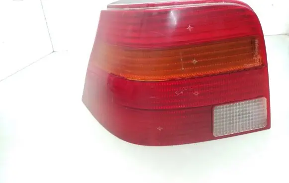 Volkswagen Golf IV Rear/tail lights 1J6945095Q 1J6945257