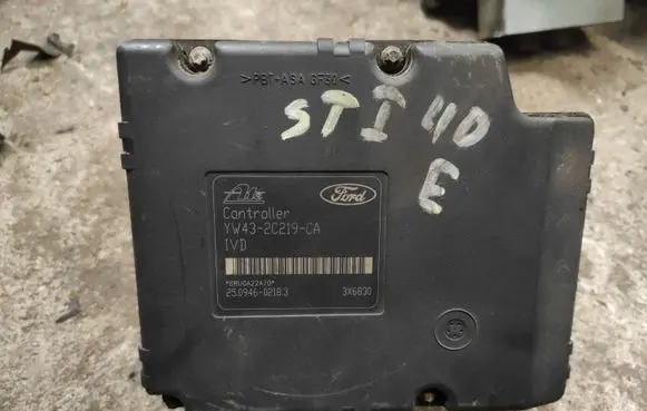 Jaguar S-Type ABS Pump YW432C219CA