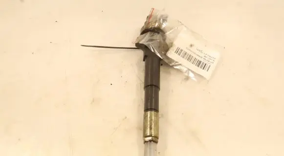 Opel Astra J Fuel injector 55567729