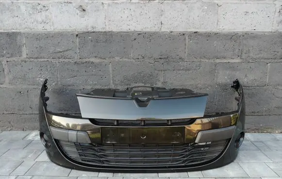Renault Megane III Front bumper