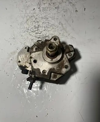 KIA Sorento Fuel injection high pressure pump 331004A000 0445010052
