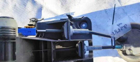 Citroen DS4 Gear shift cable linkage