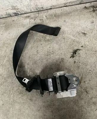 BMW 1 E81 E87 Front seatbelt