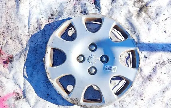 Peugeot 207 R15 wheel hub/cap/trim 9651017180