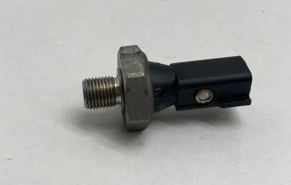 Porsche Cayenne (92A) Oil pressure sensor 079919081
