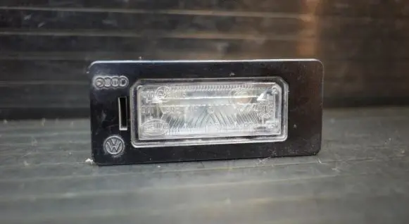 Audi A4 S4 B8 8K Number plate light 8T0943021