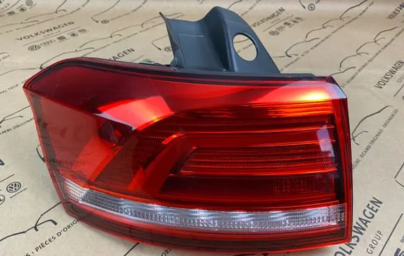 Volkswagen PASSAT B8 Rear/tail lights 3G9945095D
