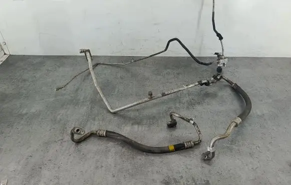 Toyota Yaris Air conditioning (A/C) pipe/hose