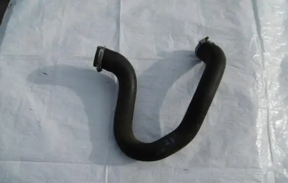 Citroen C4 II Intercooler hose/pipe 9815434280