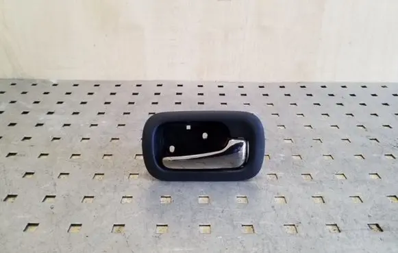 Honda CR-V Rear door interior handle