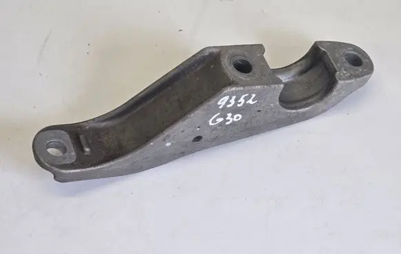 BMW 5 G30 G31 G38 Sway bar bush bracket, front 6861473