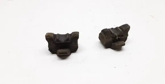 BMW 1 E81 E87 Radiator mount bracket 7805310 17117805310