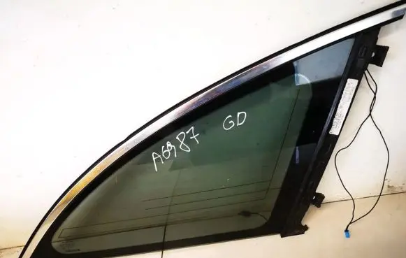 Mercedes-Benz R W251 Rear side window