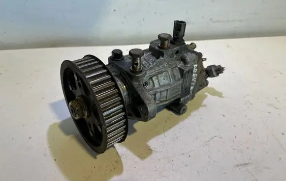 Toyota Previa (XR30, XR40) II Fuel injection high pressure pump 2210027010 10C103410 09730000177