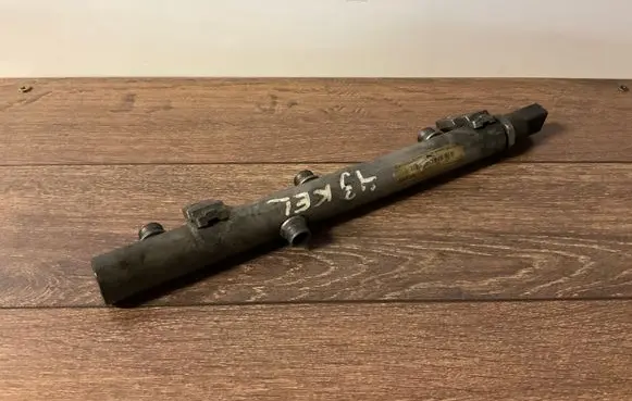 Fuel main line pipe