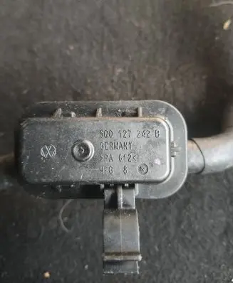 Audi Q3 F3 Sensor 5Q0127242B