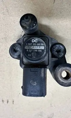 Mercedes-Benz C W205 Air pressure sensor A0071530028