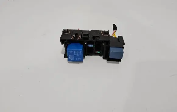 Renault Megane IV Other relay 678835916R 678835916