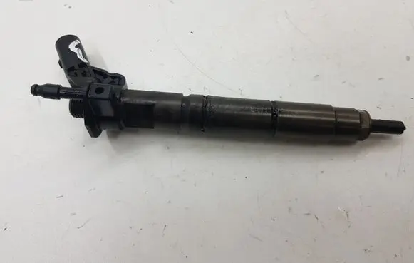 Chrysler 300 - 300C Fuel injector A6420701887 0445115072