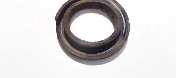 Mazda 3 I Front coil spring rubber mount 