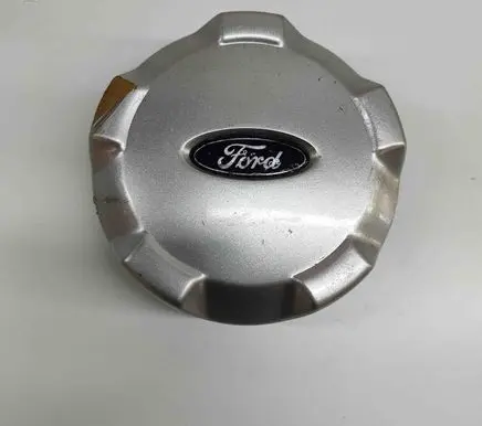 Ford Maverick R20 wheel hub/cap/trim YL841A096EB