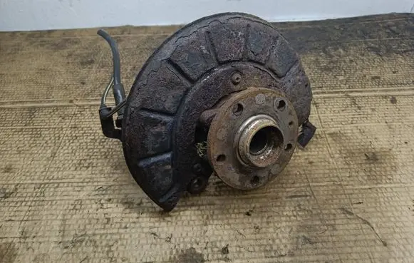 Skoda Yeti (5L) Front wheel hub