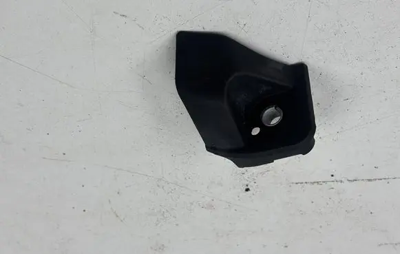 Audi A4 S4 B9 Fender mounting bracket 8W0821231A