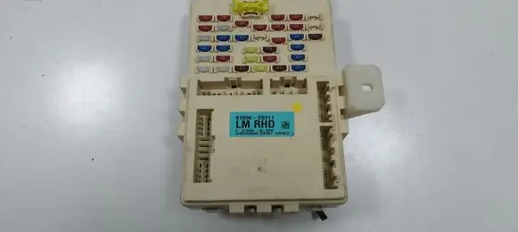 Hyundai ix35 Fuse module 919502S511 J2175630 AK62569