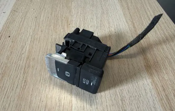 Volkswagen Golf VII Hand parking brake switch 5G0927225D