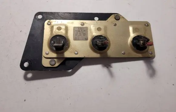 Audi A6 S6 C4 4A Coolant fan relay 4A0959493A CGSR1392 R3R35R65