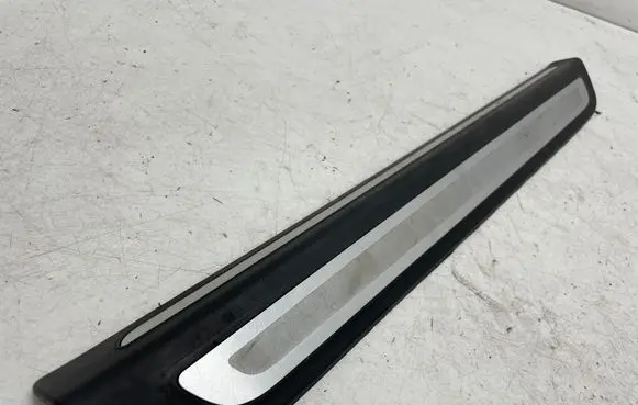 Audi Q5 SQ5 Front sill trim cover 8R0853374