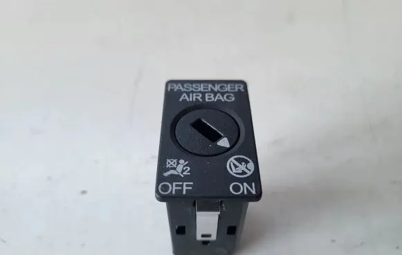 Skoda Octavia Mk3 (5E) Passenger airbag on/off switch 5C5919237