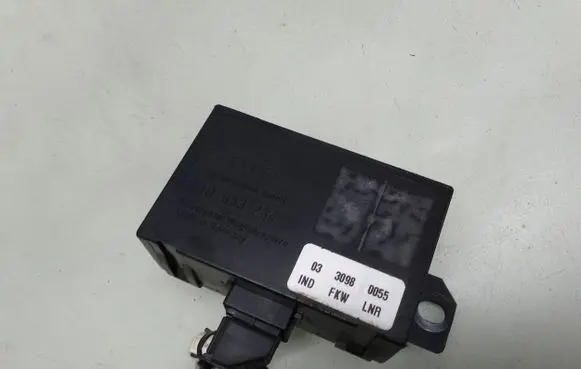 Audi A8 S8 D2 4D Immobilizer control unit/module 4B0953234