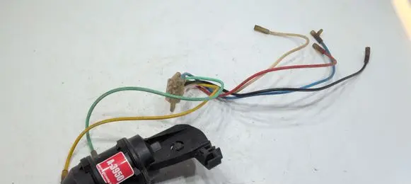 Audi 100 200 5000 C3 Vacuum valve 443820695A