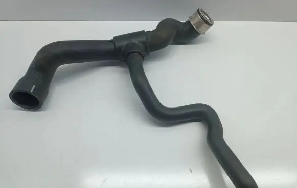 Mercedes-Benz CLK A209 C209 Engine coolant pipe/hose 203501182