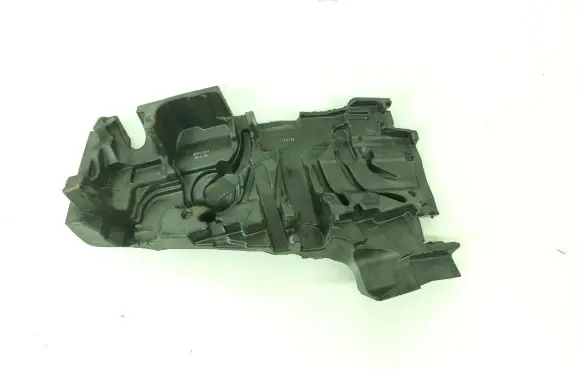 Engine bonnet/hood sound/heat insulation