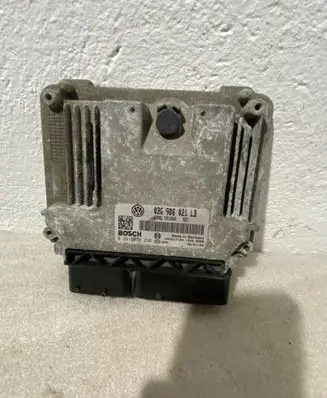 Skoda Octavia Mk2 (1Z) Engine control unit/module 03G906021LB 1039S17180 0281013238