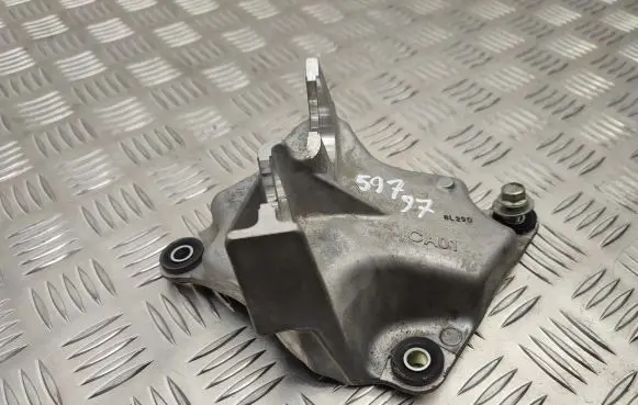 Mazda 3 Gear shift cable bracket 