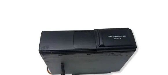 Porsche Cayenne (9PA) CD/DVD changer 7L5035111A