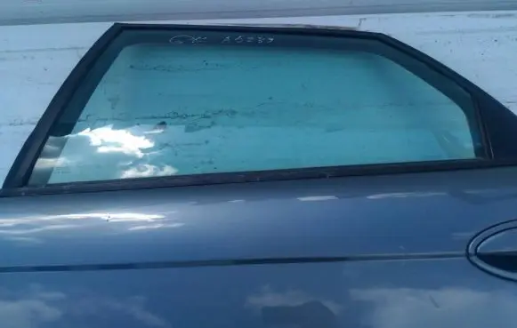Citroen C5 Rear door window glass