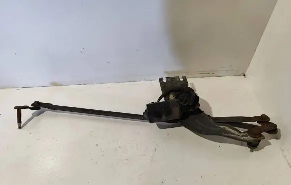 Iveco Daily 1st gen Front wiper linkage and motor 3397020235
