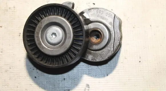 Volvo XC60 Timing belt tensioner 950563