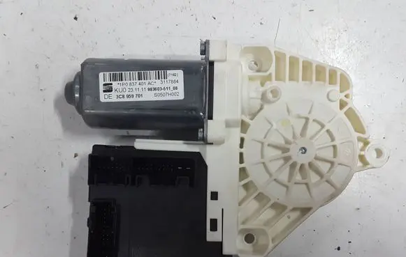Seat Leon (1P) Front door window regulator motor 1P0837401ACXXX 1P0837401AC 3C8959701